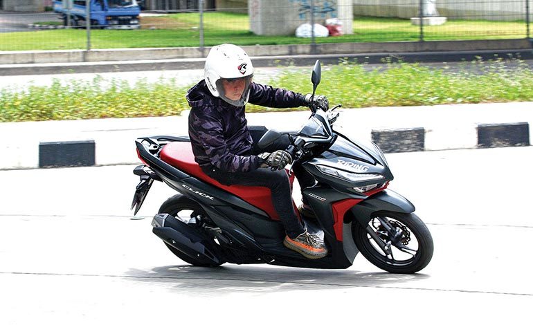 Review New Honda Click150i #Ridingmagazine/273